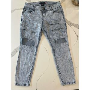 Torrid Acid Wash Distressed Skinny Jeans Women’s Sz 16